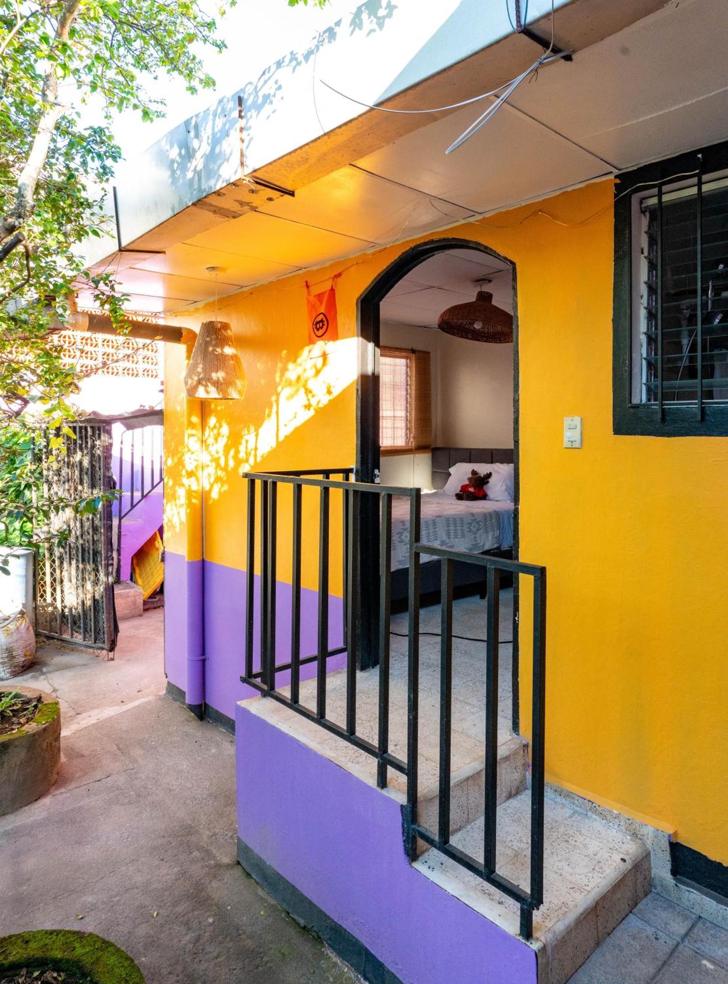 The Whale Lounge - Berlin Bed and Breakfast Εξωτερικό φωτογραφία